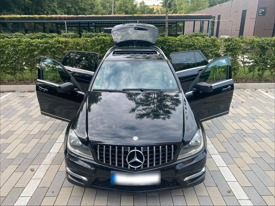 Mercedes Benz C 250 2012 — rear view