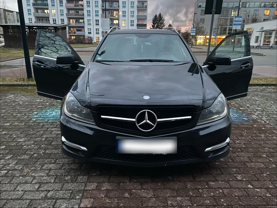 Mercedes Benz C 250 2012 — photo 20