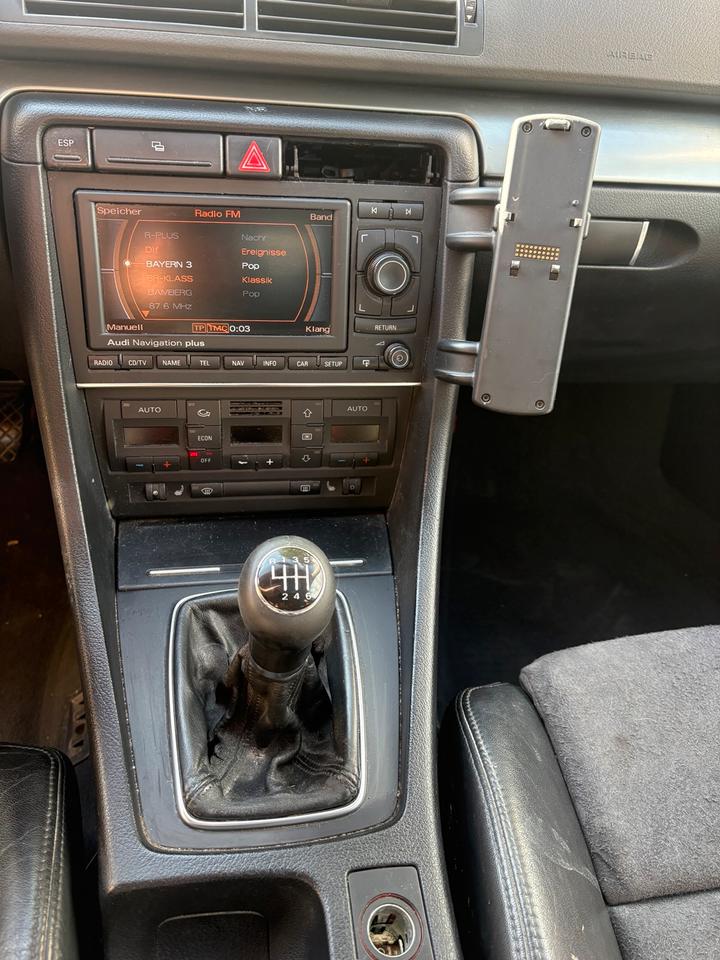 Audi A4 2006 — photo 10