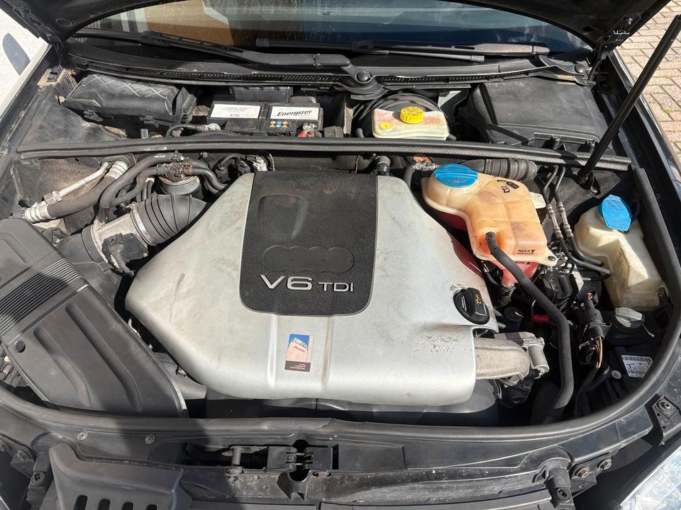 Audi A4 2006 — photo 18