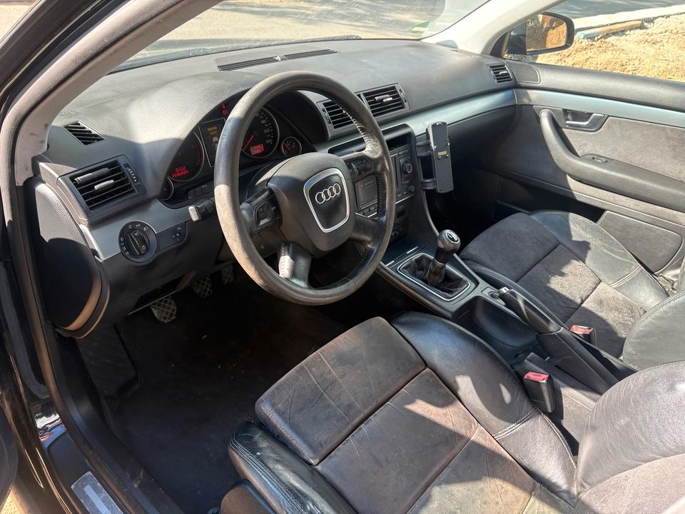 Audi A4 2006 — photo 9