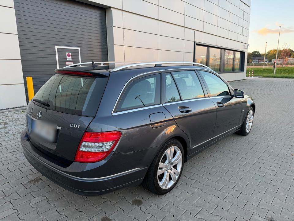 Mercedes Benz C 200 2010 — photo 5