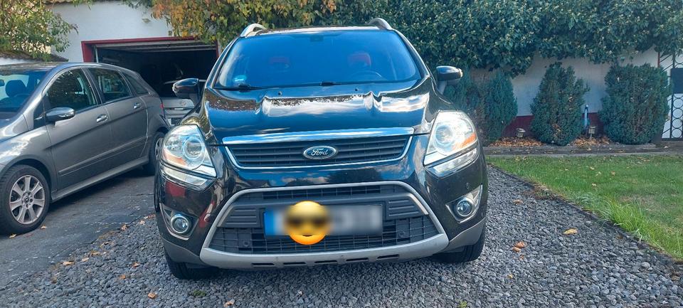 Ford Kuga 2012 — вигляд ззаду
