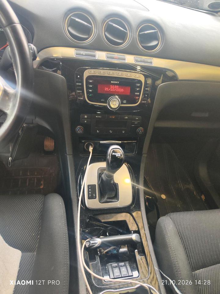 Ford S-Max 2011 — photo 6