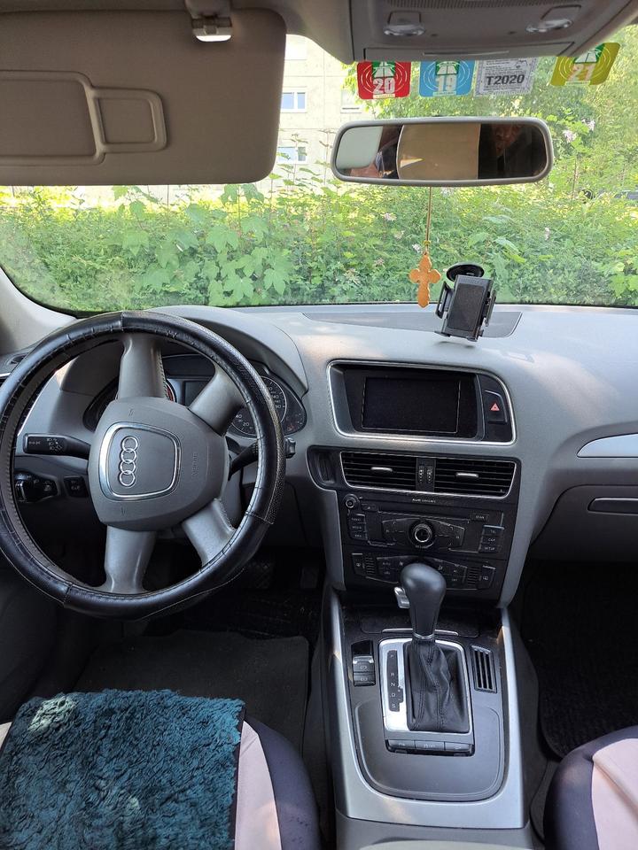 Audi Q5 2010 — photo 9