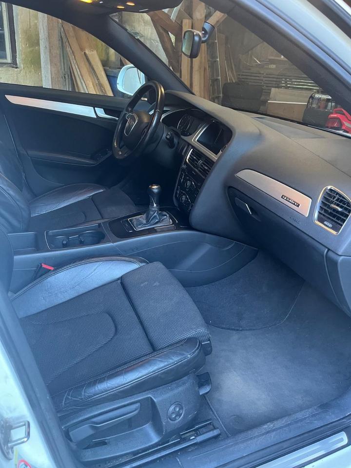 Audi A4 2009 — photo 10