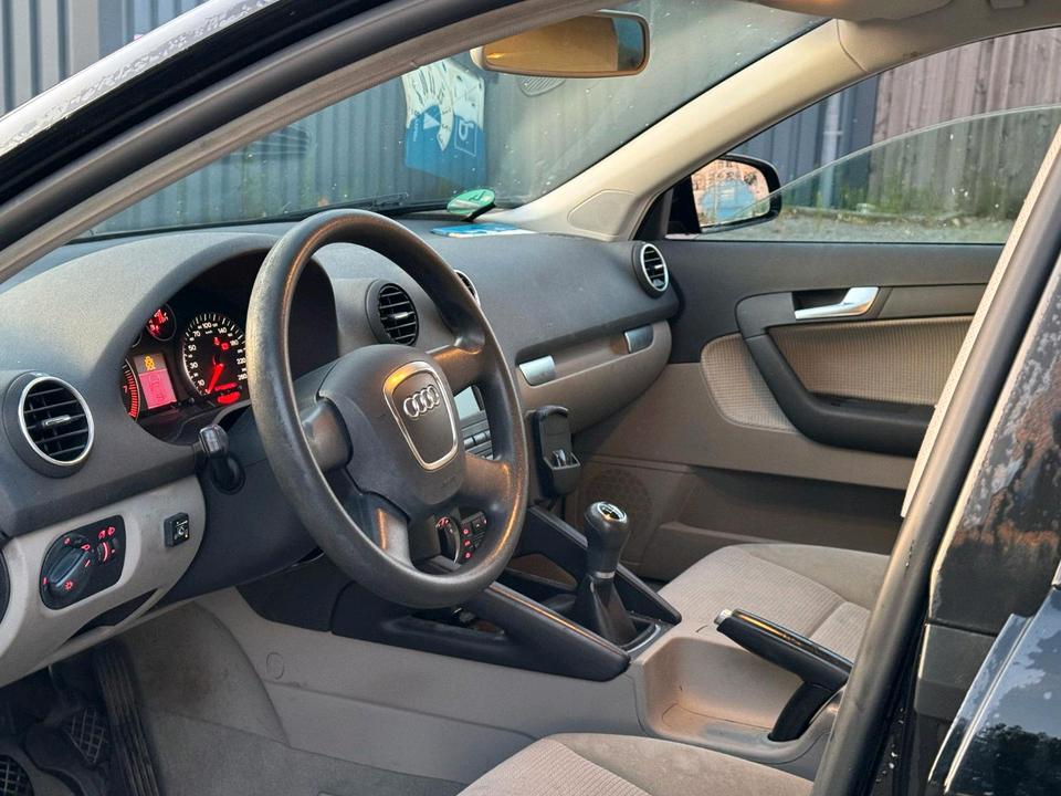 Audi A4 2006 — rear view
