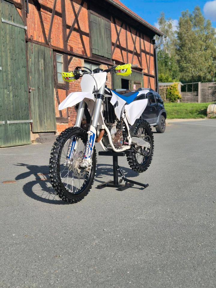 Husqvarna Gelöscht • Husqvarna Fc250 Motocross Cross Vollcross Enduro 250ccm 2014 — vehicle for AFU Ukraine