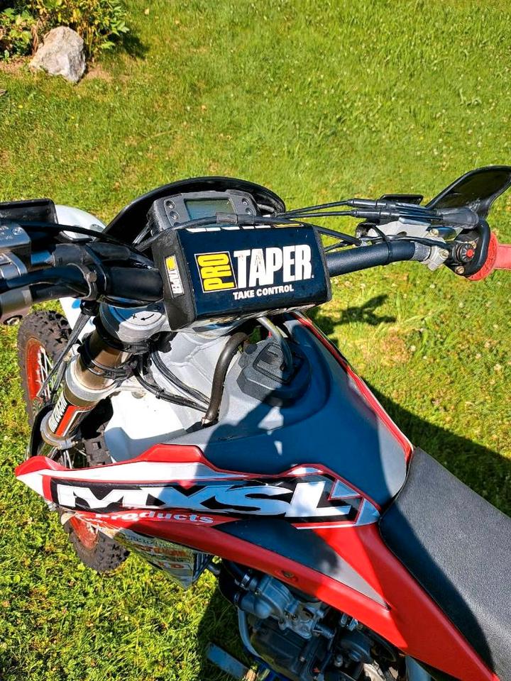 Husqvarna TE250 /Akrapovic / Öhlins / ProTaper /Enduro Motocross 2006 — rear view