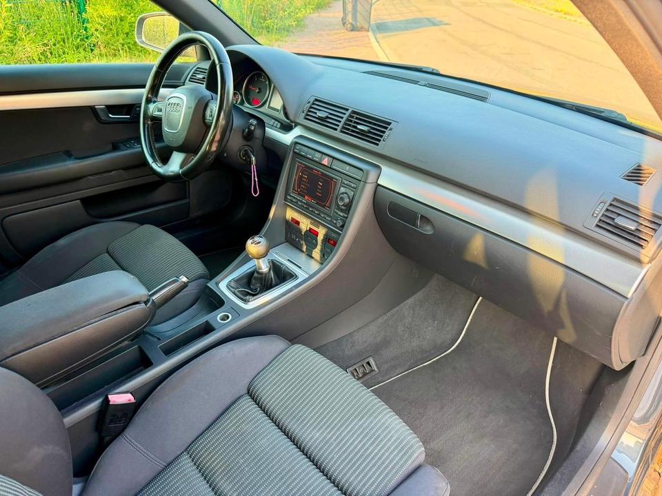 Audi A4 2008 — photo 5