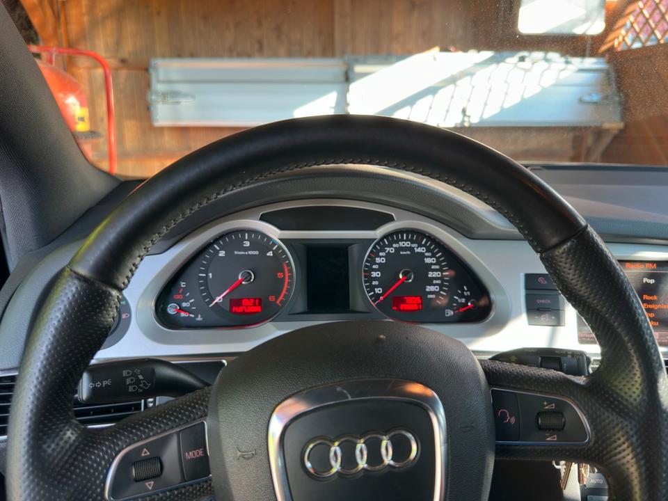 Audi A6 2011 — photo 11