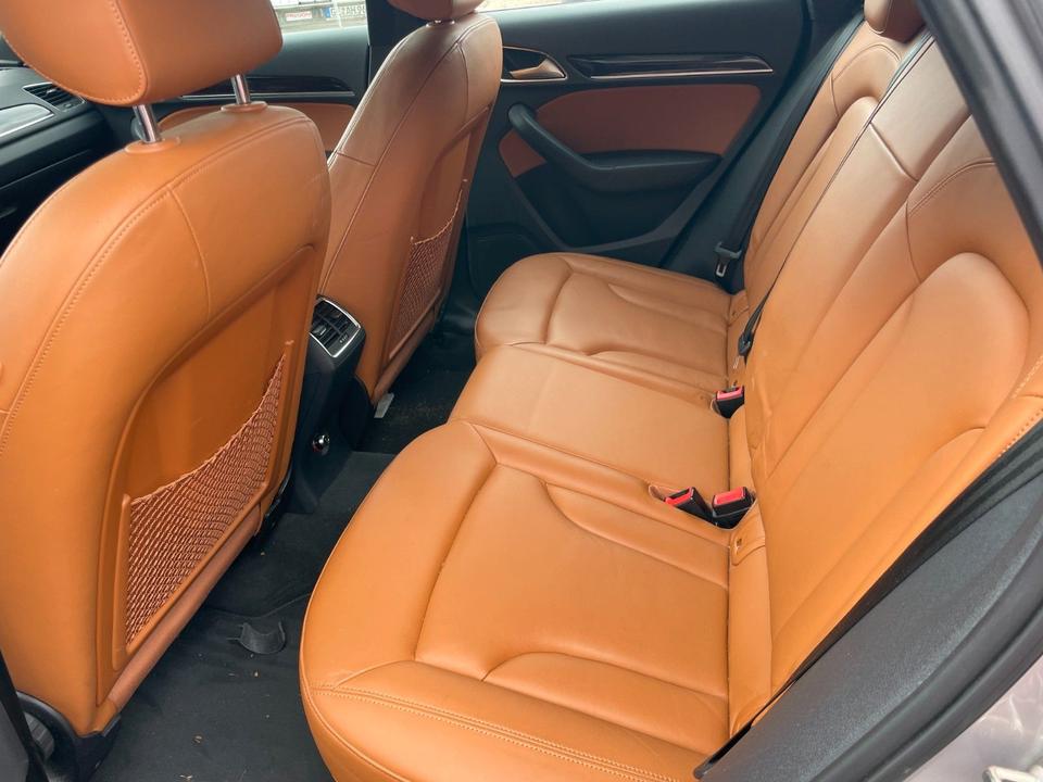 Audi Q3 2012 — photo 11