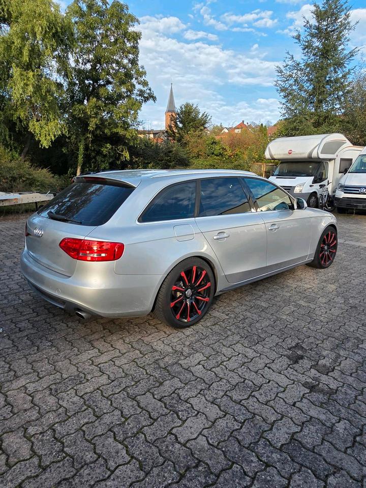 Audi A4 2009 — салон