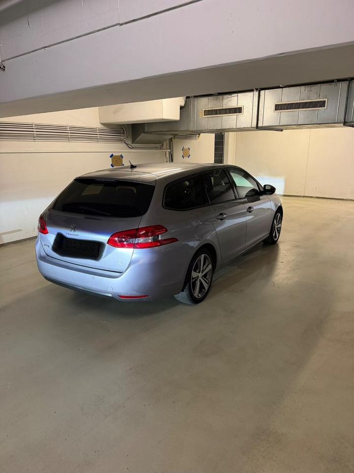 Peugeot 308 2014 — engine