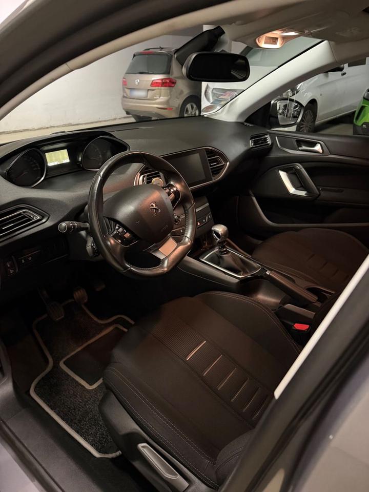 Peugeot 308 2014 — photo 6