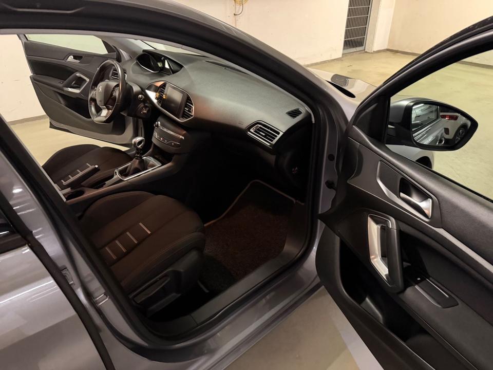 Peugeot 308 2014 — photo 8