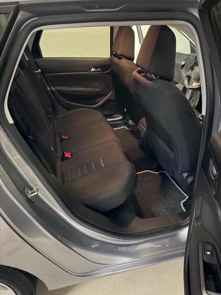Peugeot 308 2014 — photo 9