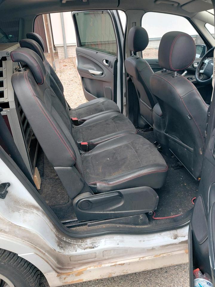 Ford C-Max 2009 — photo 7