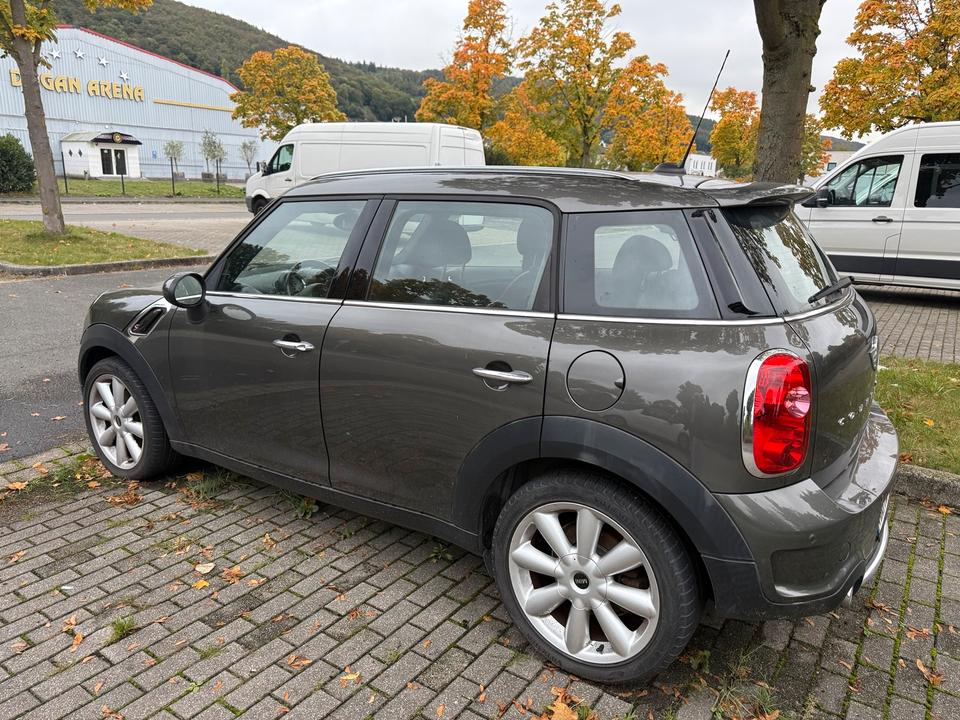 Mini Countryman S (Cooper) 2013 — interior