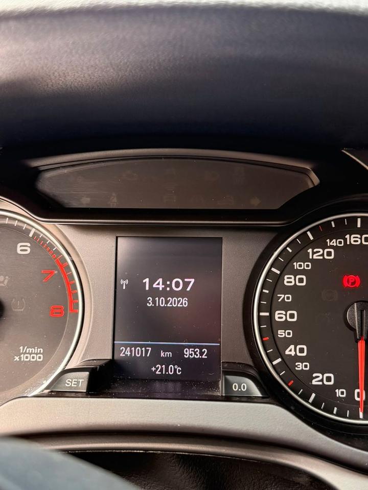 Audi A4 2009 — photo 6