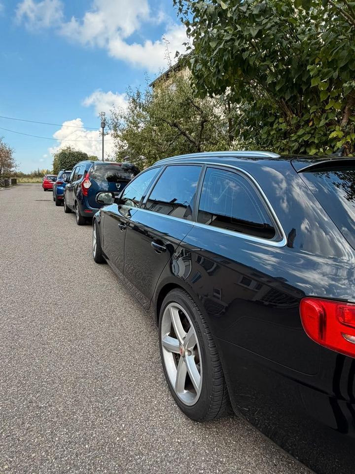 Audi A4 2009 — photo 9