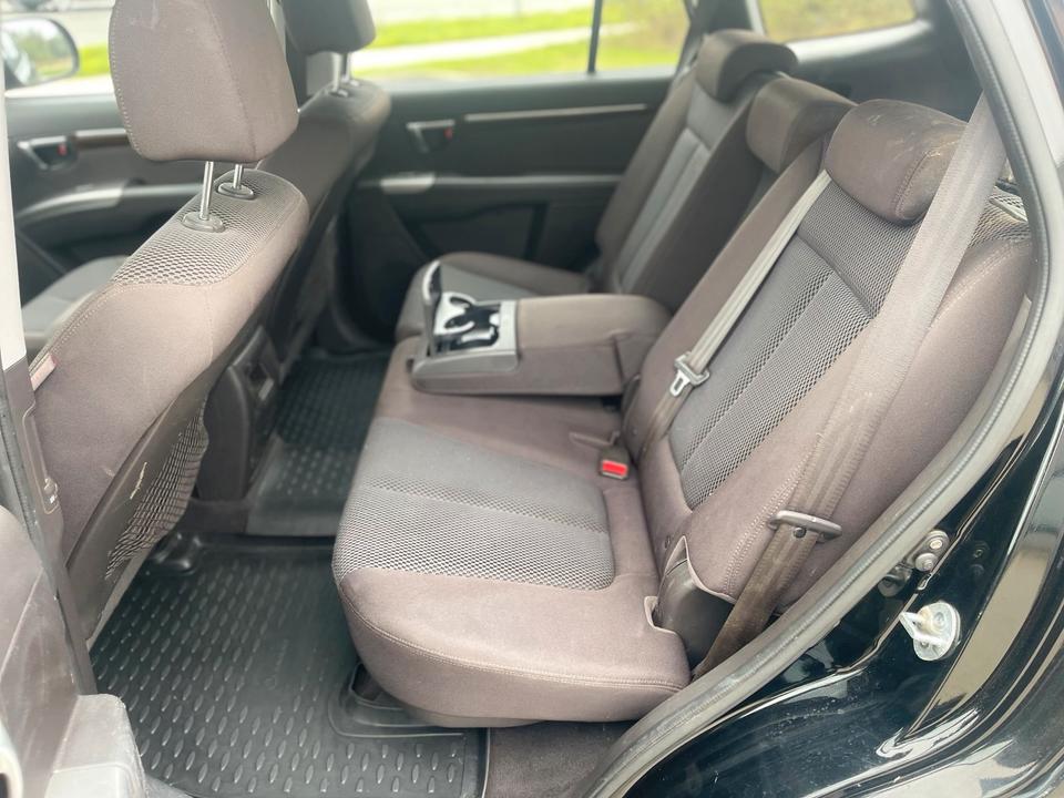 Hyundai Santa 2010 — photo 13