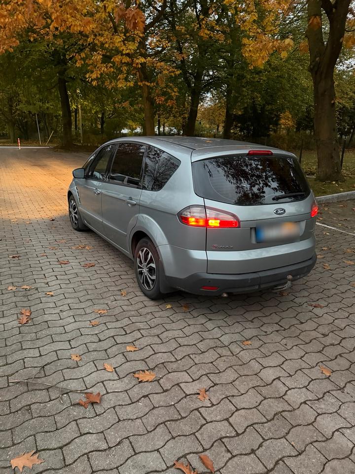 Ford S-Max 2010 — engine