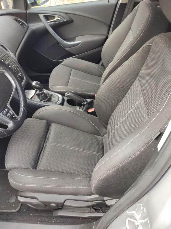 Opel Astra 2014 — photo 5