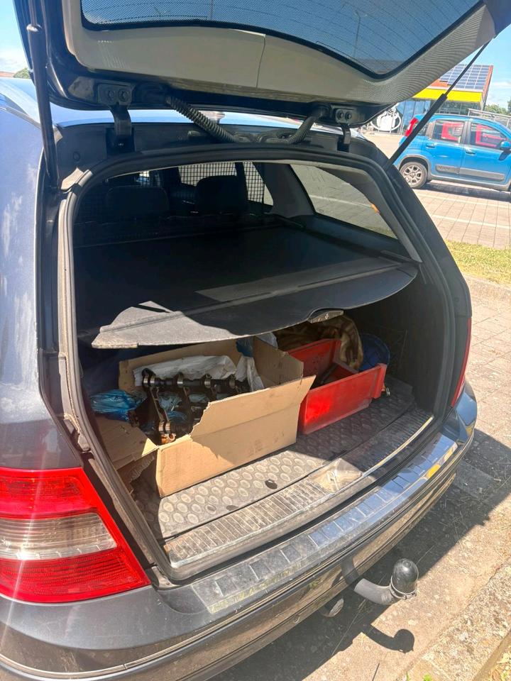 Mercedes Benz C 180 2010 — photo 8