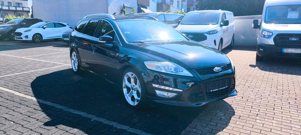 Ford Mondeo 2011 — interior