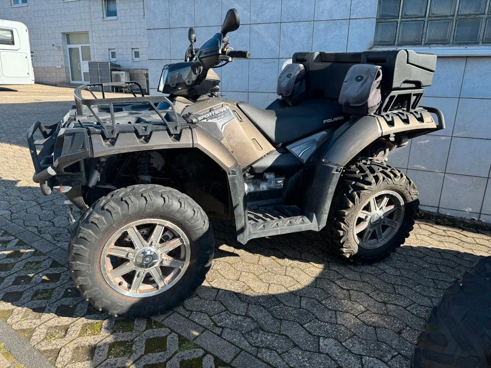  Gelöscht • Polaris Sportsmann Forest 850 LOF 4x4 ATV Quad 2012 — вигляд ззаду