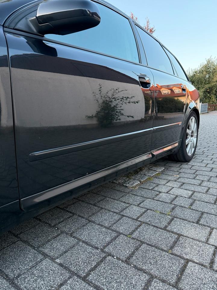 Audi A4 2004 — photo 11
