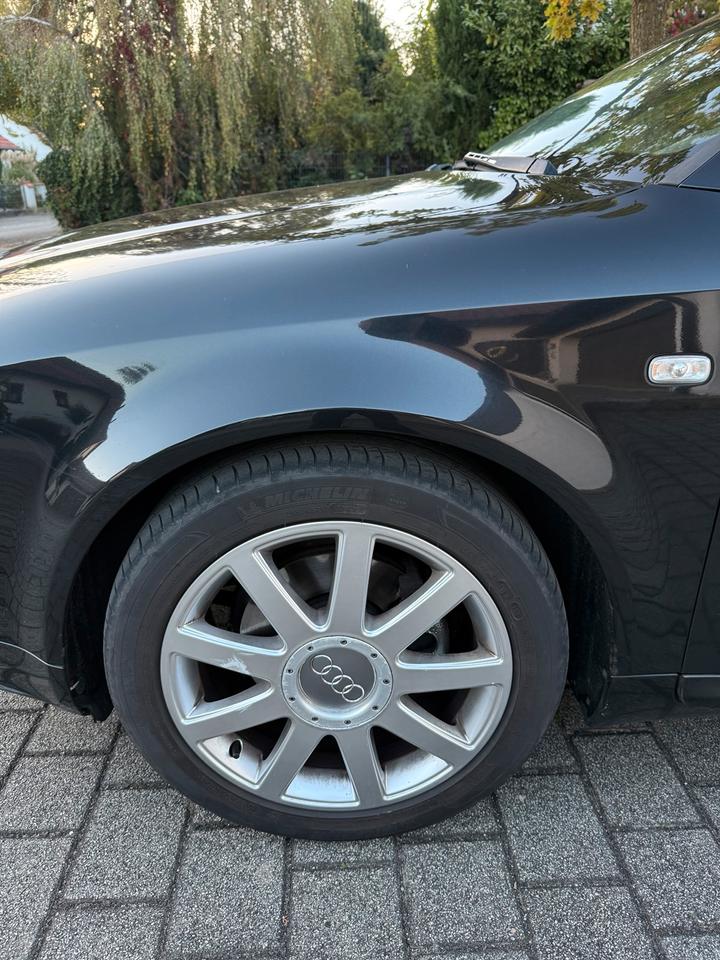 Audi A4 2004 — photo 9