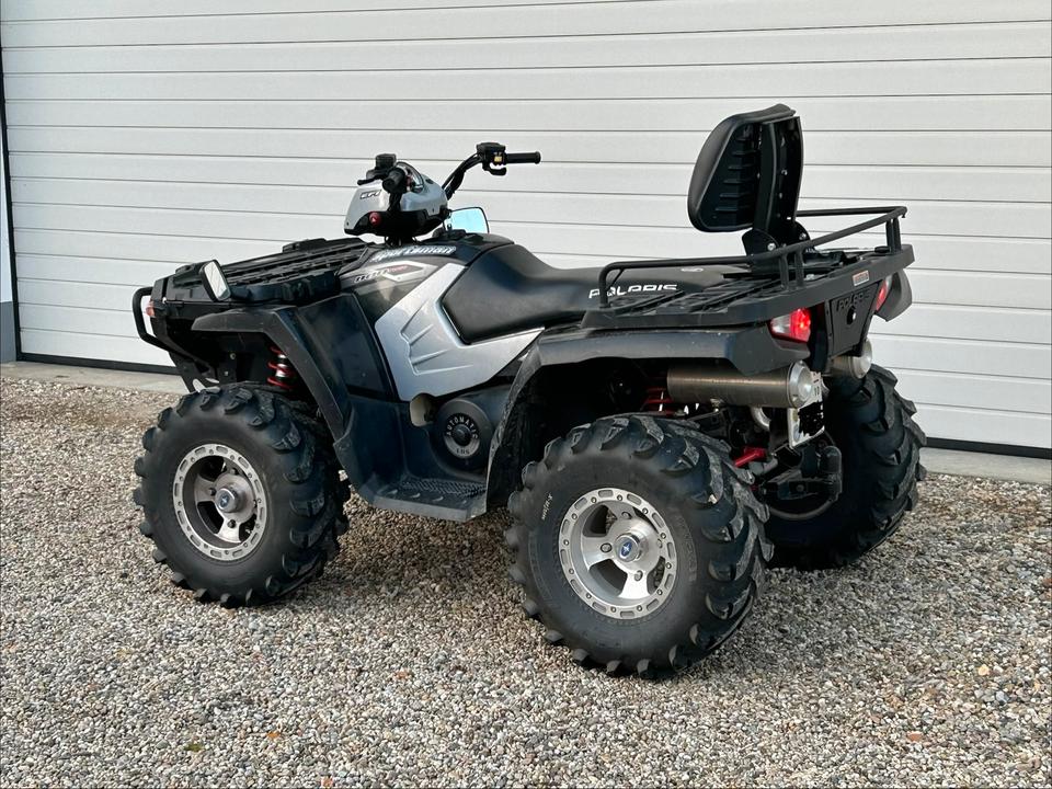 Weitere Motorräder Polaris Sportsmann 800 EFI Quad ATV 2006 — rear view