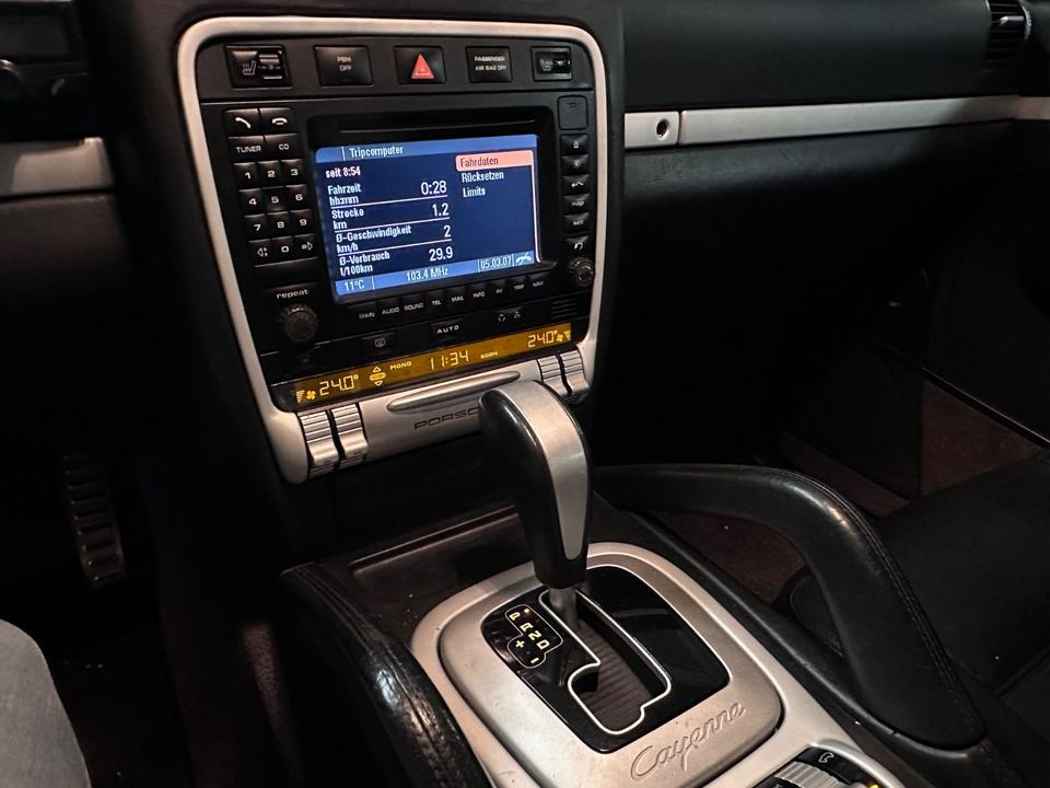 Porsche Cayenne 2005 — photo 14