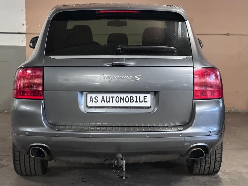 Porsche Cayenne 2005 — engine