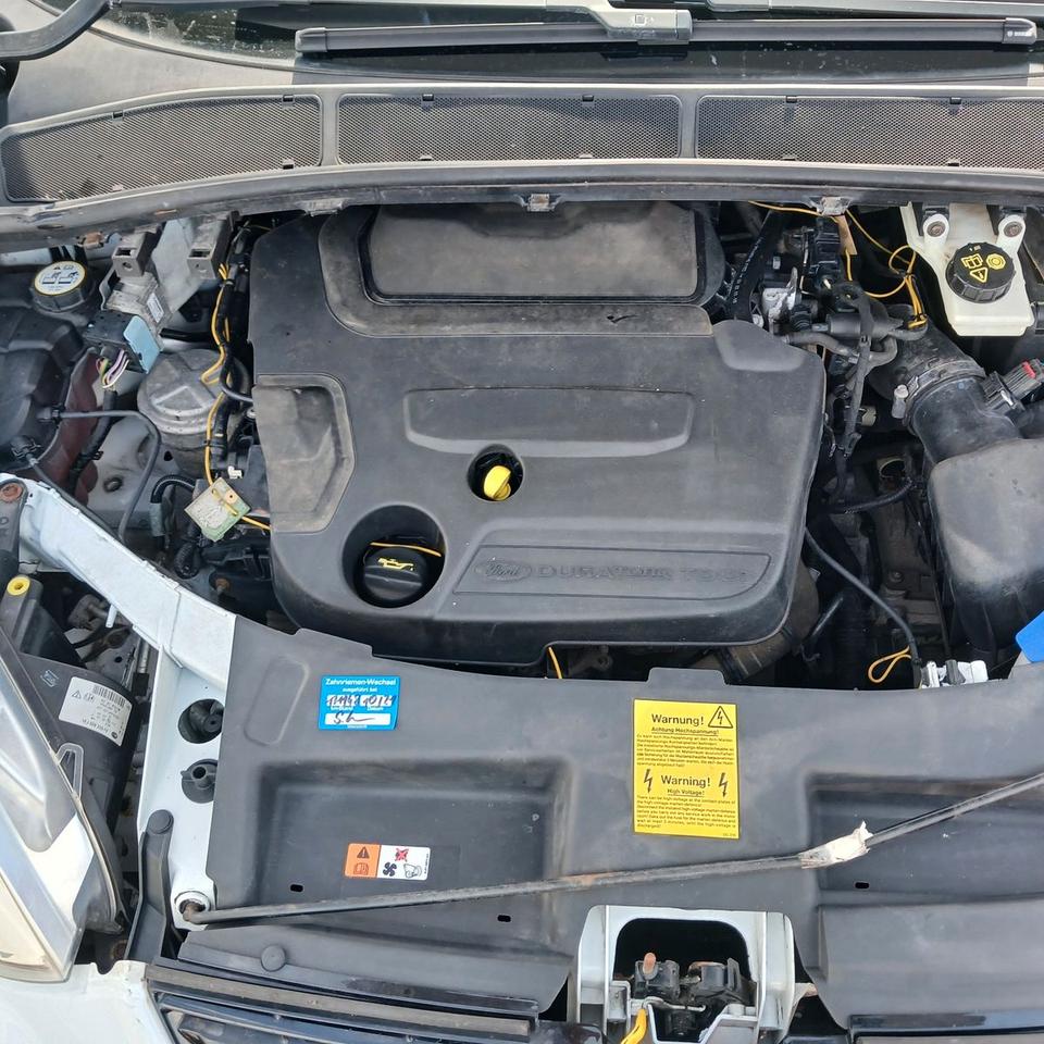 Ford S-Max 2011 — photo 19