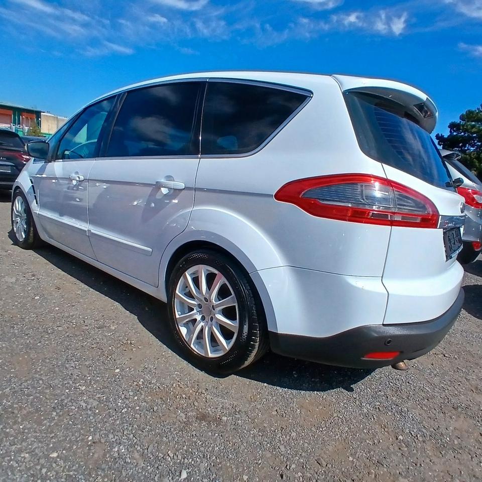 Ford S-Max 2011 — engine