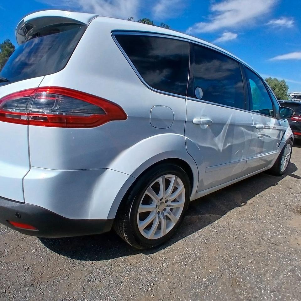 Ford S-Max 2011 — photo 6