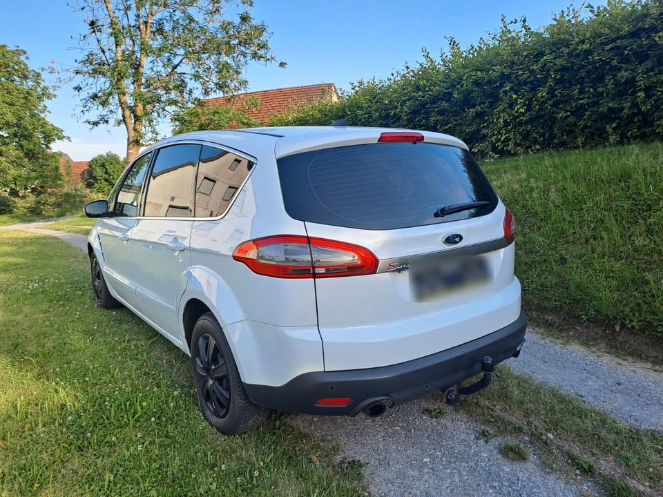 Ford S-Max 2011 — interior