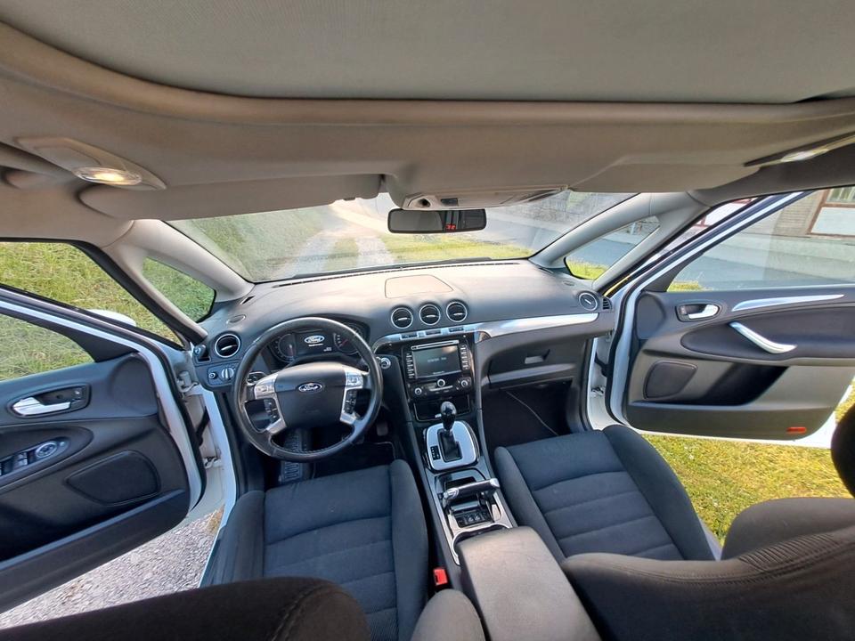 Ford S-Max 2011 — photo 5