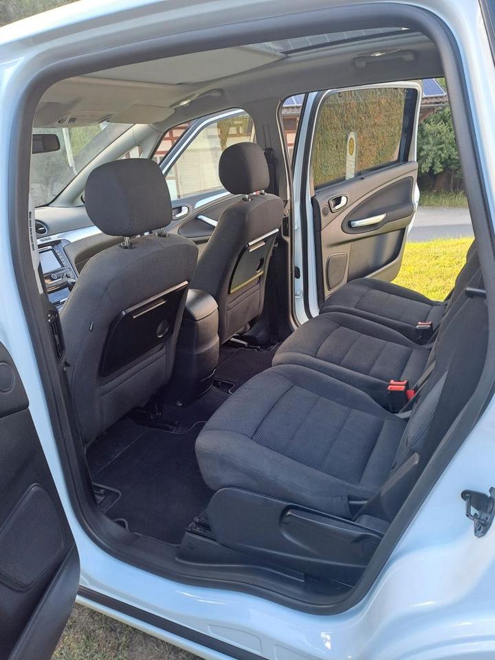 Ford S-Max 2011 — photo 6