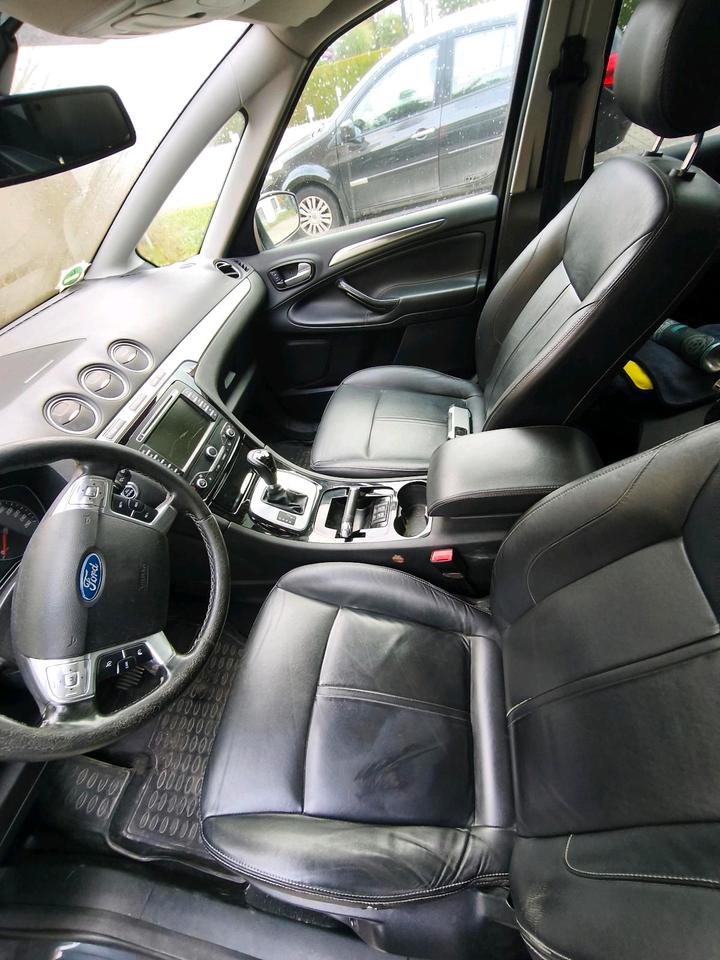 Ford S-Max 2011 — photo 6