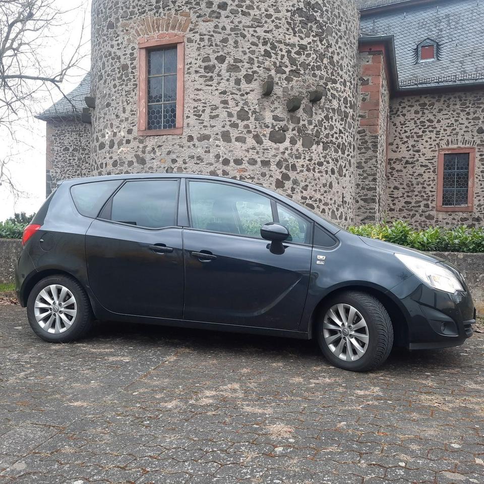 Opel Meriva 2012 — photo 6
