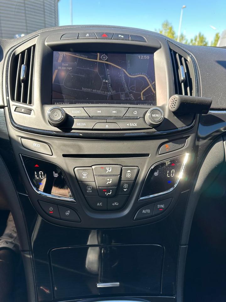 Opel Insignia 2014 — photo 11