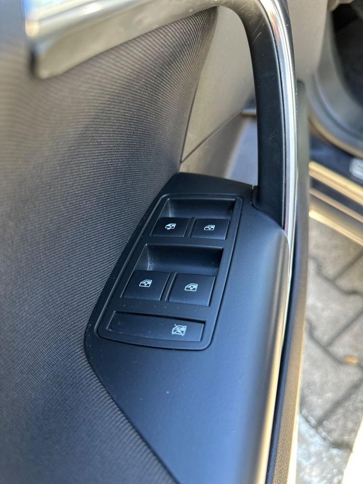 Opel Insignia 2014 — photo 15