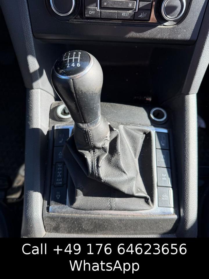 Volkswagen Amarok 2011 — photo 10
