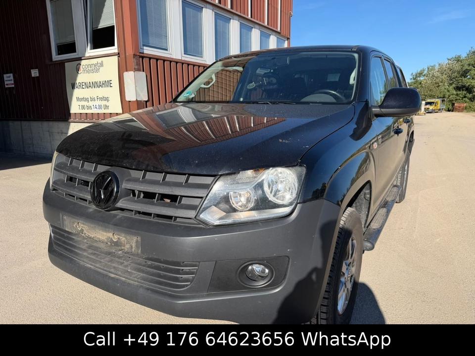 Volkswagen Amarok 2011 — interior