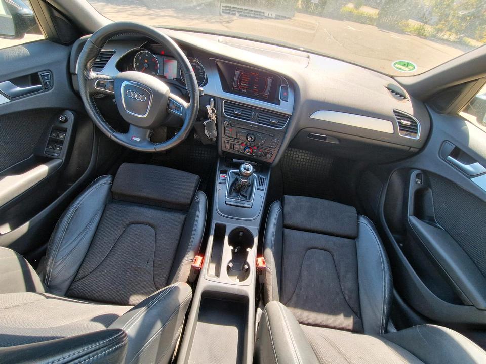 Audi A4 2011 — photo 11