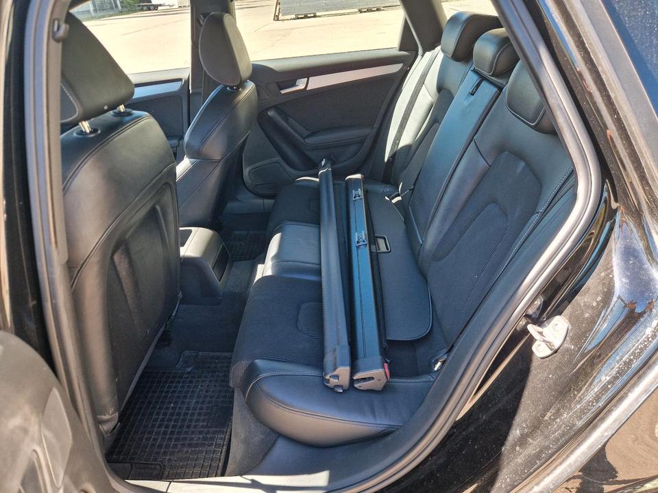 Audi A4 2011 — photo 14